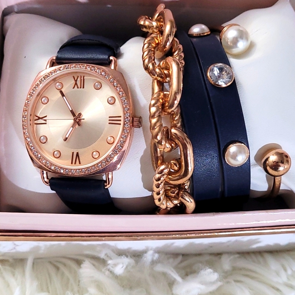 NWOT Navy & Rose Gold Watch/Bracelet Set - Picture 1 of 4